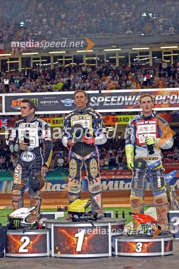  Tai  Woffinden, speedwayist (Velika Britanija);  Greg  Hancock, speedwayist (ZDA);  Darcy  Ward, speedwayist (Avstralija)Žagar nezadovoljen s šestimi točkami v Cardiffu