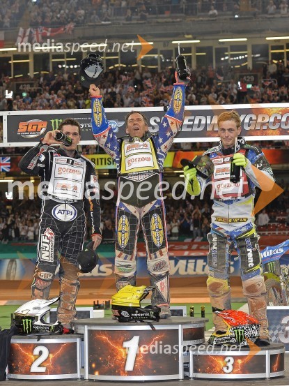  Tai  Woffinden, speedwayist (Velika Britanija);  Greg  Hancock, speedwayist (ZDA);  Darcy  Ward, speedwayist (Avstralija)Žagar nezadovoljen s šestimi točkami v Cardiffu