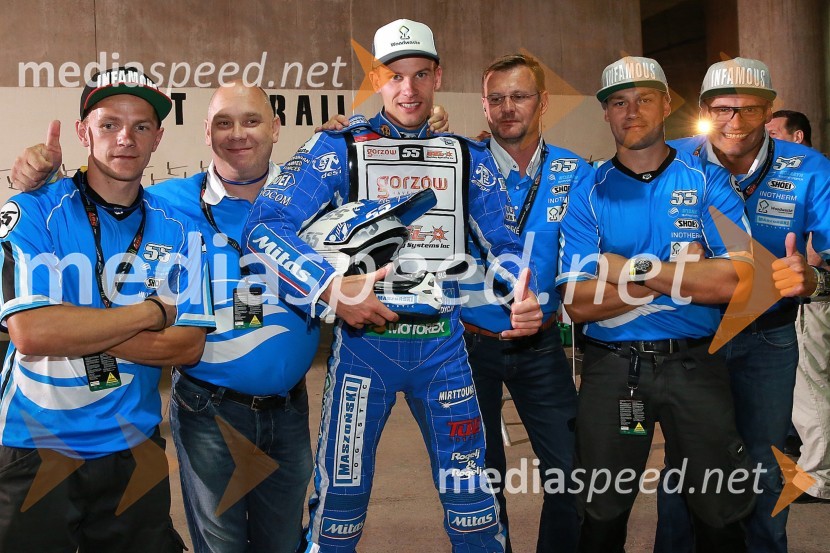  ... ;  ... ;  Matej Žagar, speedwayist (Slovenija);  ... ;  ... ;  ... Žagar nezadovoljen s šestimi točkami v Cardiffu