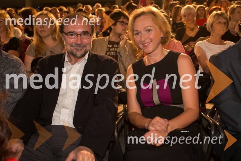  Boris A. Novak, pesnik ; dr. Barbara Jaki, direktorica Narodne galerijeMaria Pages, flamenko in poezija