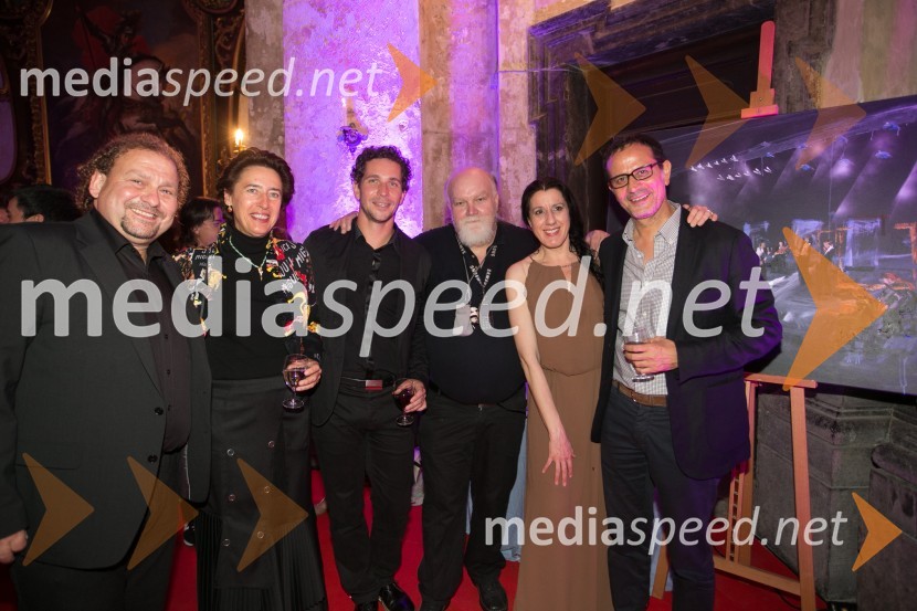  Darko  Brlek, direktor, Festival Ljubljana;  Anunciada Fernández de Córdova, veleposlanica Španije v Sloveniji;  Miha Žerko, predsednik uprave SRC;  Zmago Modic, slikar;  María Pagés, plesalka;  Larbi El HartiMaria Pages, flamenko in poezija