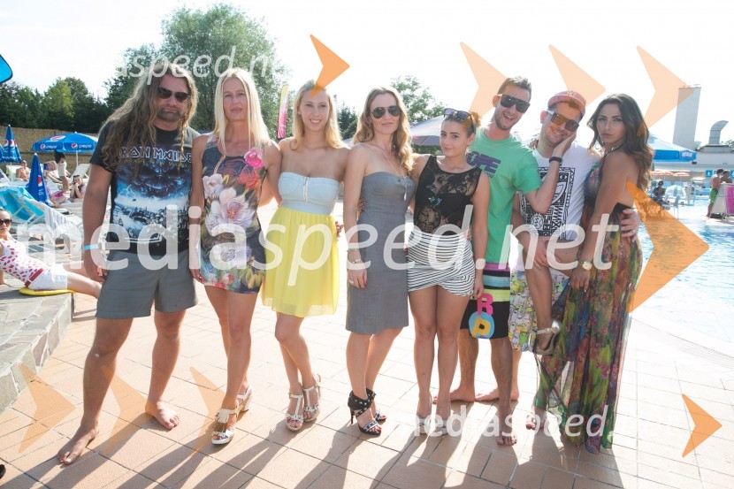  Dejan Nikolič, fotograf;  Gaja Kobav, Ljubljana Resort;  Vanja Fideršek, Miss bikini 2016, Glammodels model;  Darja Marolt, vizažistka;  Nataša Bilbija;  Aljaž Česnik;  Aleš Prestor, Klub Cirkus;  Suzana Zeković,  lastnica licence Miss BikiniPolfinale Miss bikini 2014