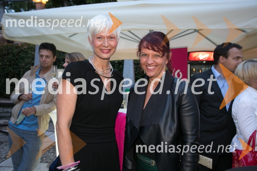  Barbra Drnač, novinarka; mag. Petra Stušek, v.d. direktorica, Zavod za turizem LjubljanaGala baletni večer svetovnih zvezd