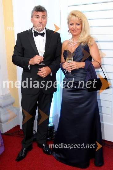  Srečko Jereb, Slastnik in direktor, podjetje R-Selena;  Sabina Jereb, Digama d.d., unikatno indoor golf igrišče CeljeAnin ples 2014
