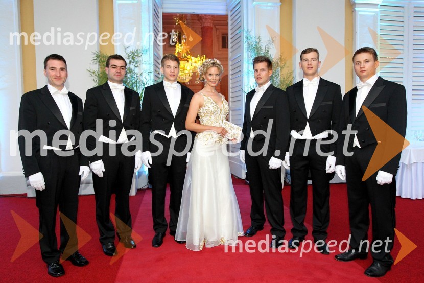  Niko Hafner;  Janko Gorinšek;  Matija Žolek;  Helena Pirc, voditeljica;  Jaka Cvetko;  Sašo Žolek;  Andraž Kranjc, član protokolaAnin ples 2014