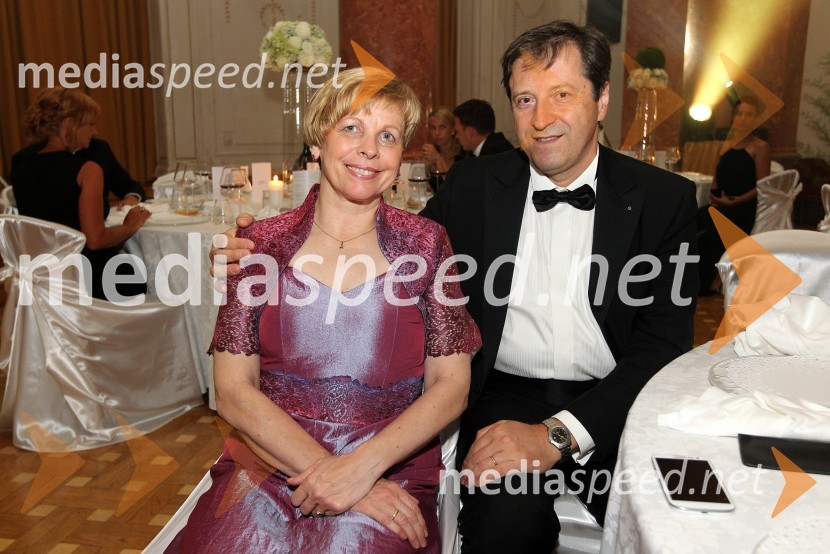  Damijana Šinigoj;  Martin Šinigoj, Guverner Rotary Distrikta 1912Anin ples 2014