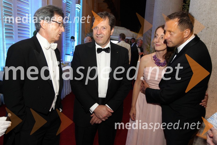 Franci Križan, organizator;  Martin Šinigoj, Guverner Rotary Distrikta 1912;  Bojana Doma Marinšek;  Emil Marinšek, direktor, podjetje MaremicoAnin ples 2014
