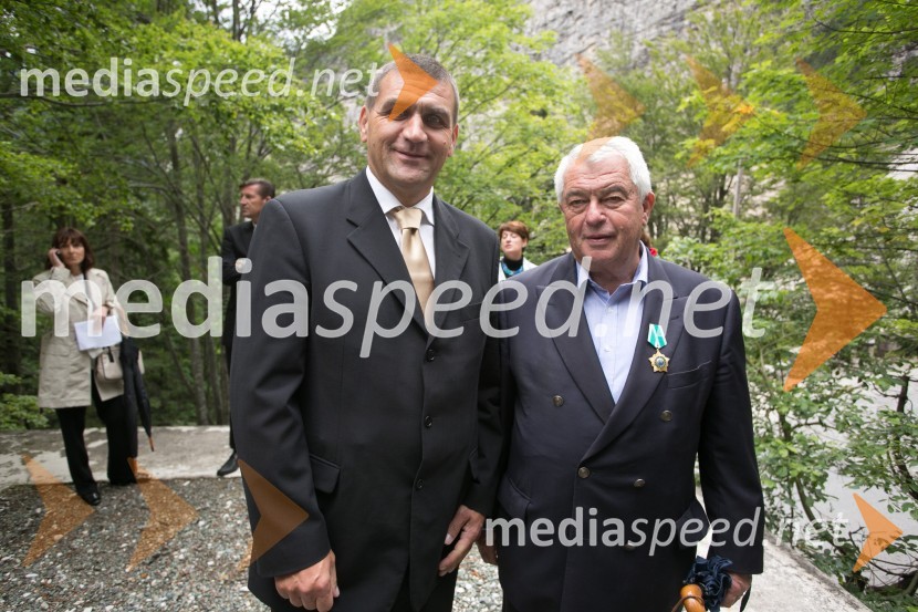  Jure Žerjav, župan občine Kranjska Gora;  Saša Geržina, predsednik društva Rusija SlovenijaSpominska svečanost ob Ruski kapelici