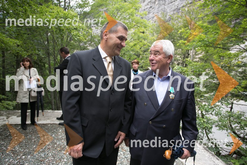  Jure Žerjav, župan občine Kranjska Gora;  Saša Geržina, predsednik društva Rusija SlovenijaSpominska svečanost ob Ruski kapelici