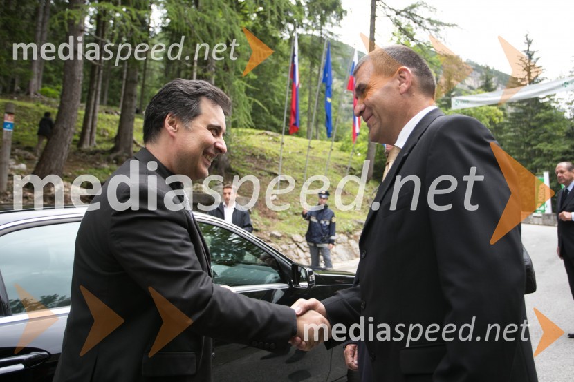  Mitja Bervar, predsednik Državnega sveta RS;  Jure Žerjav, župan občine Kranjska GoraSpominska svečanost ob Ruski kapelici