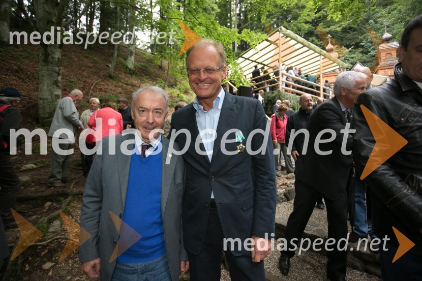  Tigran Aleksandrovič Karahanov,  nekdanji veleposlanik Rusije v Sloveniji;  Janez  Škrabec, direktor Riko d.o.o.Spominska svečanost ob Ruski kapelici