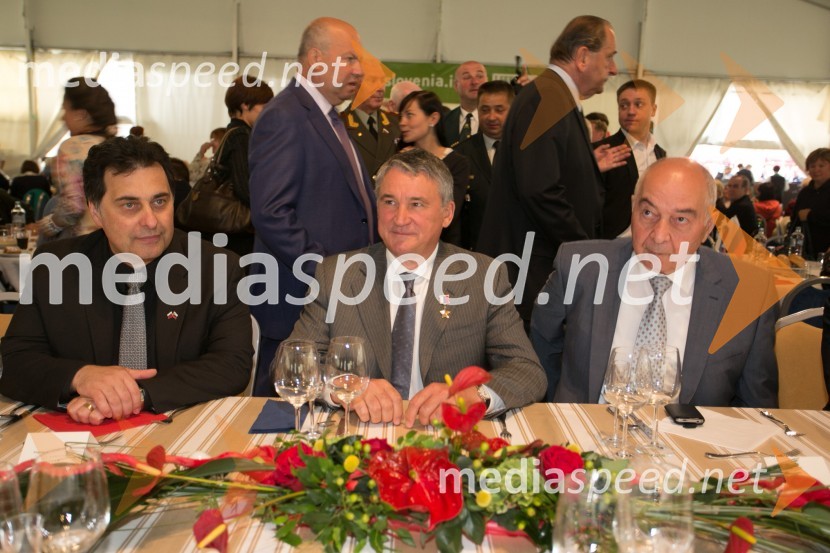  Mitja Bervar, predsednik Državnega sveta RS;  Jurij Vorobjov;  Doku Gapurovič Zavgajev, veleposlanik Ruske federacije v SlovenijiSpominska svečanost ob Ruski kapelici