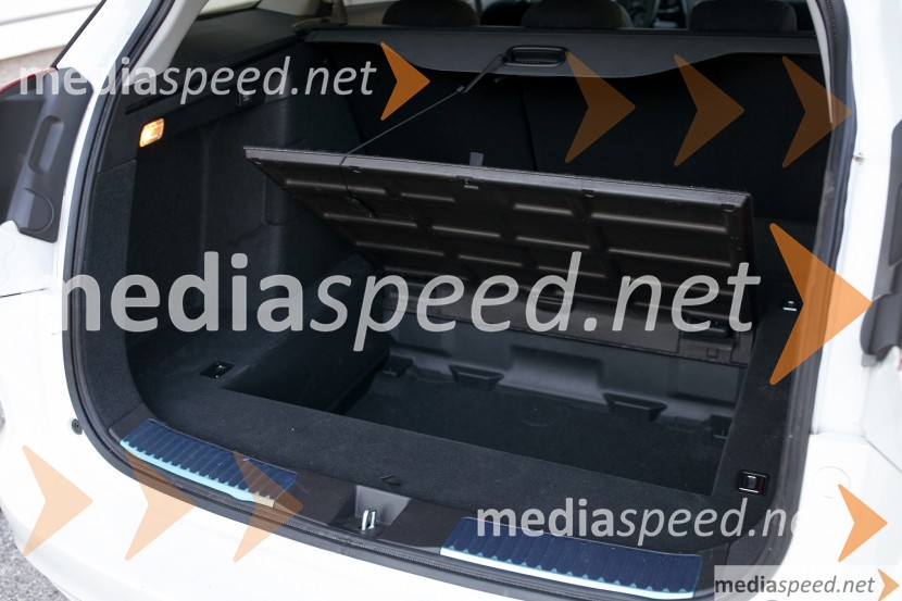 Honda Civic Tourer 1.6 i-DTEC Lifestyle, dvojno dno prtljažnikaHonda Civic Tourer 1.6 i-DTEC Lifestyle, mediaspeed test