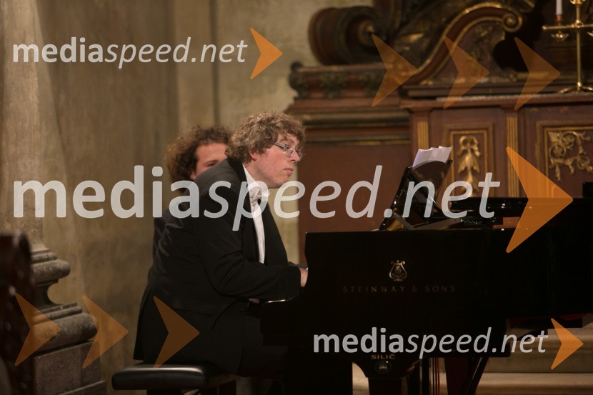  Ivan Ferčič, pianistKoncert Martina Beliča in Ivana Ferčiča