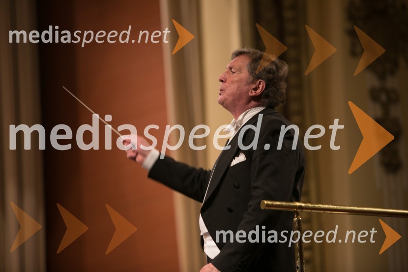  Uroš Lajovic, dirigentSimfonični koncert z Mednarodnim orkestrom Ljubljana