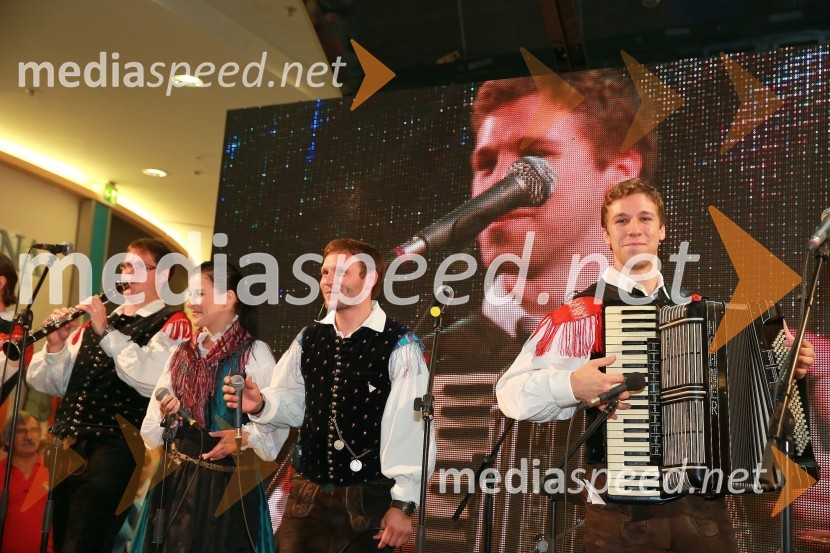 Ansambel Saša AvsenikaEuropark praznuje 14. rojstni dan