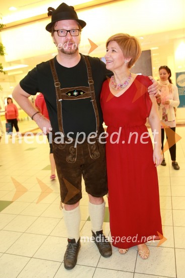  Jurij  Zrnec, igralec;  Petra Romih, vodja marketinga EuroparkEuropark praznuje 14. rojstni dan