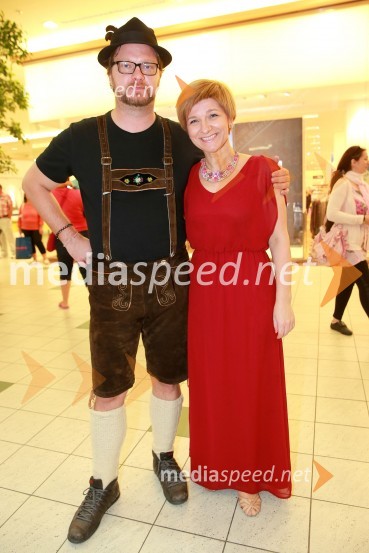  Jurij  Zrnec, igralec;  Petra Romih, vodja marketinga EuroparkEuropark praznuje 14. rojstni dan