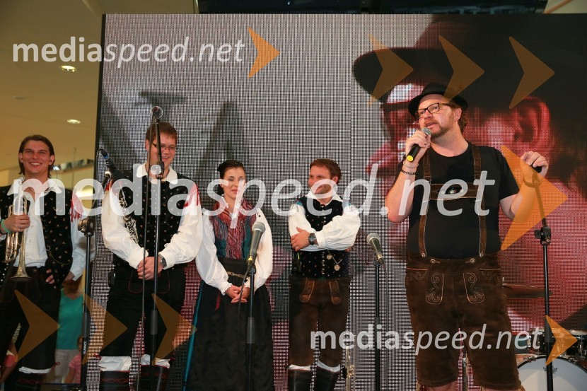  Jan Tamše, Ansambel Saša Avsenika;  Mitja Skočaj, Ansambel Slavka Avsenika;  Maja Berce Podrekar, Ansambel Saša Avsenika;  Dejan Zupan, Ansambel Saša Avsenika;  Jurij  Zrnec, igralecEuropark praznuje 14. rojstni dan