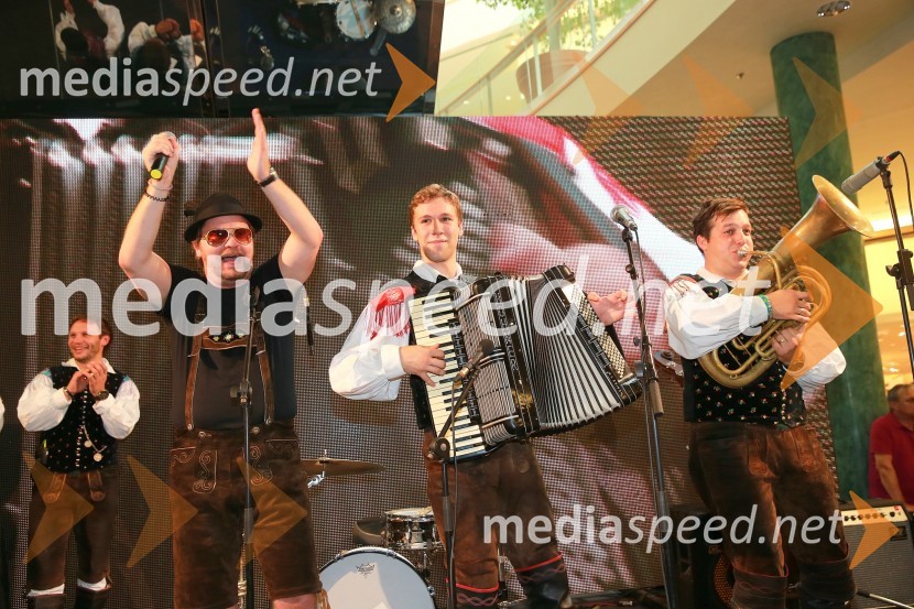  Jurij  Zrnec, igralec;  Sašo  Avsenik, glasbenik;  Aleš Jurman, Ansambel Saša AvsenikaEuropark praznuje 14. rojstni dan