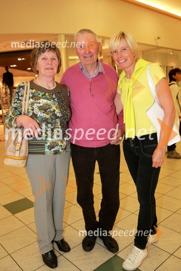  ... ;  ... ;  Polonca  Komar,  vodja Službe za komuniciranje RTV SlovenijaEuropark praznuje 14. rojstni dan