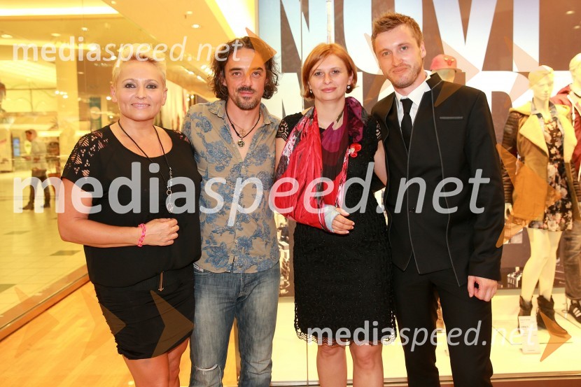  Natalija Kolšek, pevka;  Tomaž Klepač, pevec;  Simona Mandl, center manager Europark;  Denis Avdić, voditeljEuropark praznuje 14. rojstni dan