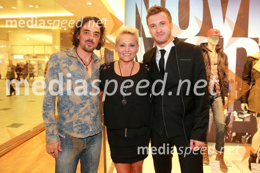  Tomaž Klepač, pevec;  Natalija Kolšek, pevka;  Denis Avdić, voditeljEuropark praznuje 14. rojstni dan