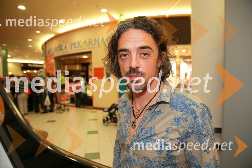  Tomaž Klepač, pevecEuropark praznuje 14. rojstni dan