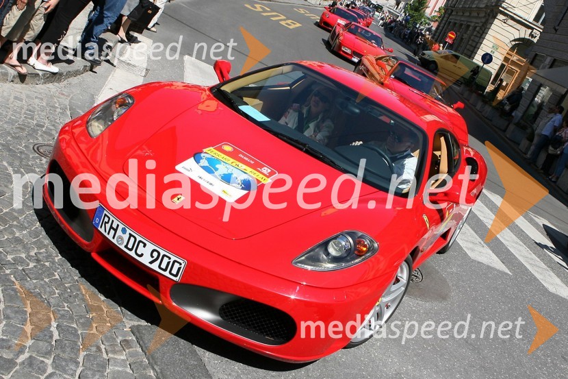 Ferrarijeva štafetaFerrarijeva štafeta ob 60. obletnici avtomobila Ferrari