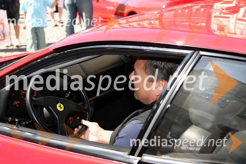 Zoran Jankovič, župan LjubljaneFerrarijeva štafeta ob 60. obletnici avtomobila Ferrari