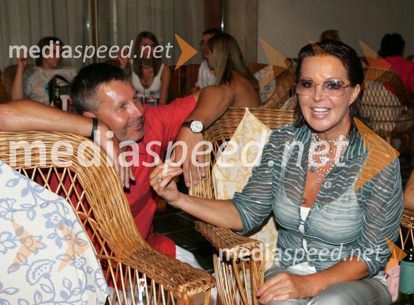 Bojan Požar in Miša MolkMiša Molk praznuje 60 let