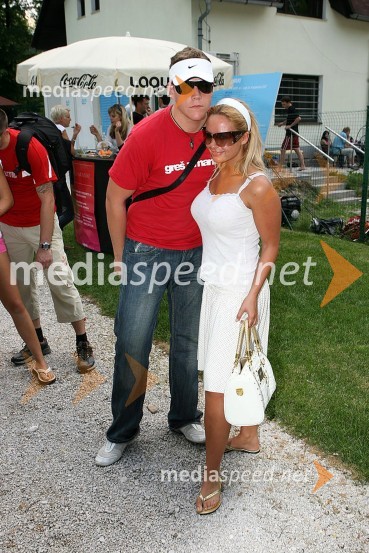 Špela Grošelj, skupina Atomik Harmonik in njen fant MitjaOtvoritev mestne plaže Laguna