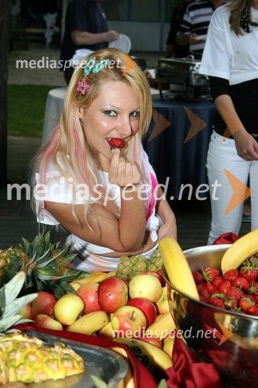 Barbara Kosmač, Playboy zajčicaOtvoritev mestne plaže Laguna