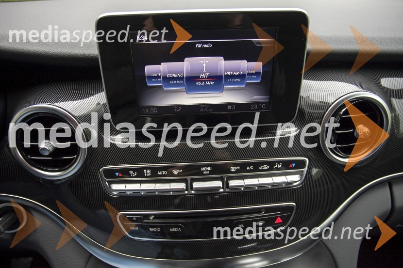 Mercedes razred VMercedes Benz predstavlja razred V