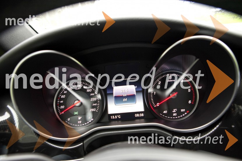 Mercedes razred VMercedes Benz predstavlja razred V