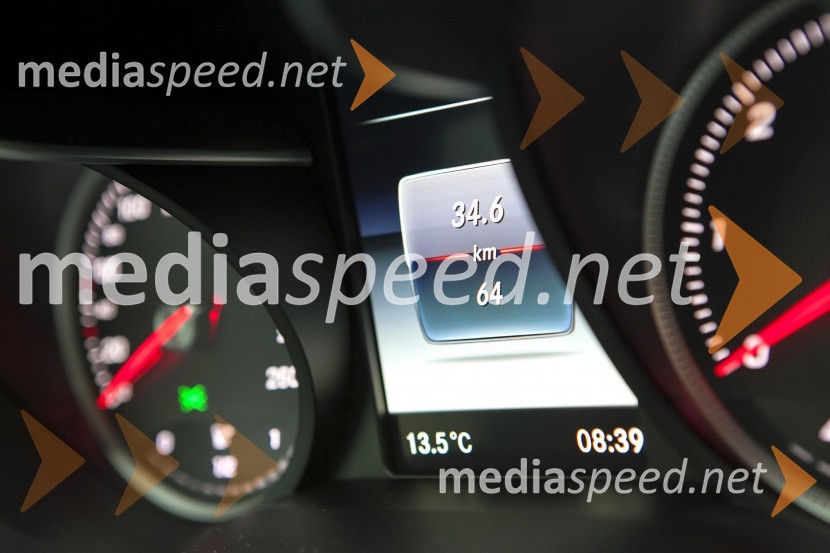 Mercedes razred VMercedes Benz predstavlja razred V