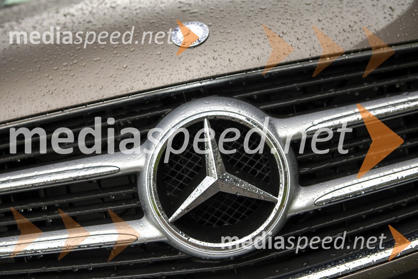Mercedes razred VMercedes Benz predstavlja razred V