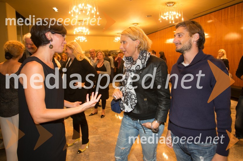  Simona  Belle, služba za stike z javnostmi MGL;  Tatjana Doma, dramaturginja SLG Celje;  Rok Bizjak, kondicijski trenerZlata čeveljčka, premiera predstave