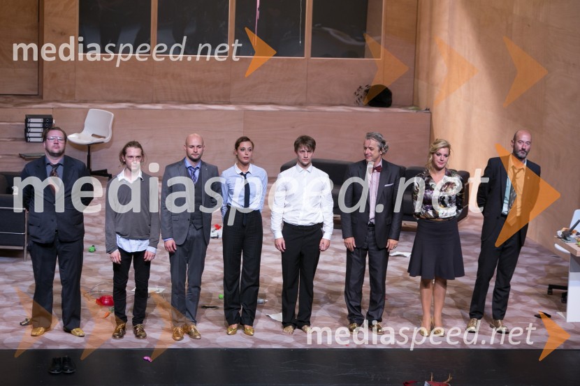  Primož Pirnat, Igralec;  Gregor Prah, igralec;  Jaka Lah, igralec;  Anja Drnovšek, igralka;  Jernej Gašperin, igralec MGL;  Milan Štefe, igralec;  Karin Komljanec, igralka;  Boris  Ostan, igralecZlata čeveljčka, premiera predstave