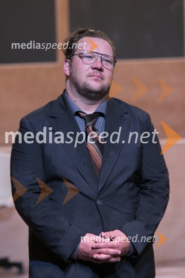  Primož Pirnat, IgralecZlata čeveljčka, premiera predstave