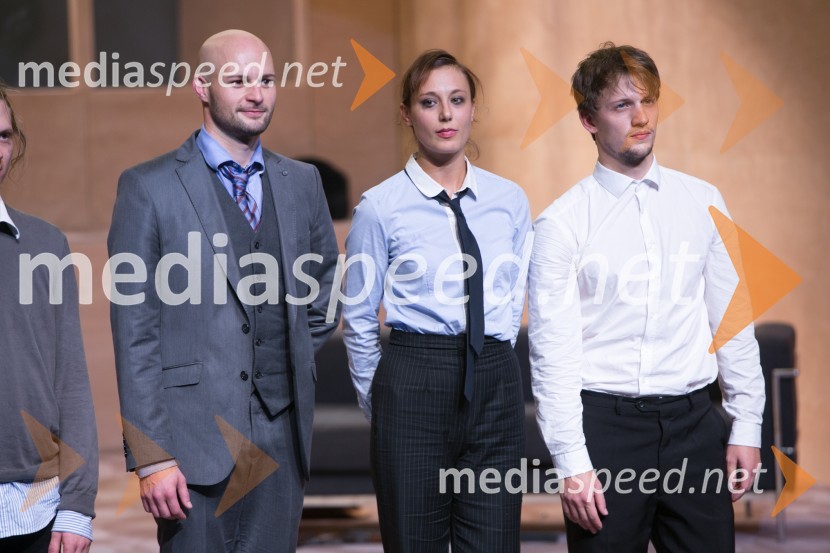  Jaka Lah, igralec;  Anja Drnovšek, igralka;  Jernej Gašperin, igralec MGLZlata čeveljčka, premiera predstave