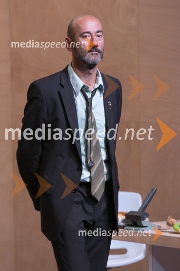  Boris  Ostan, igralecZlata čeveljčka, premiera predstave