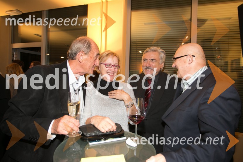  Svetozar Polič, okoljevarstvenik, znanstvenik;  Tina Bitenc, odvetnica;  Andrej  Pengov, Radio Kaos;  Vasilij  Vasko Polič,  nekdanji vrhovni sodnikZlata čeveljčka, premiera predstave