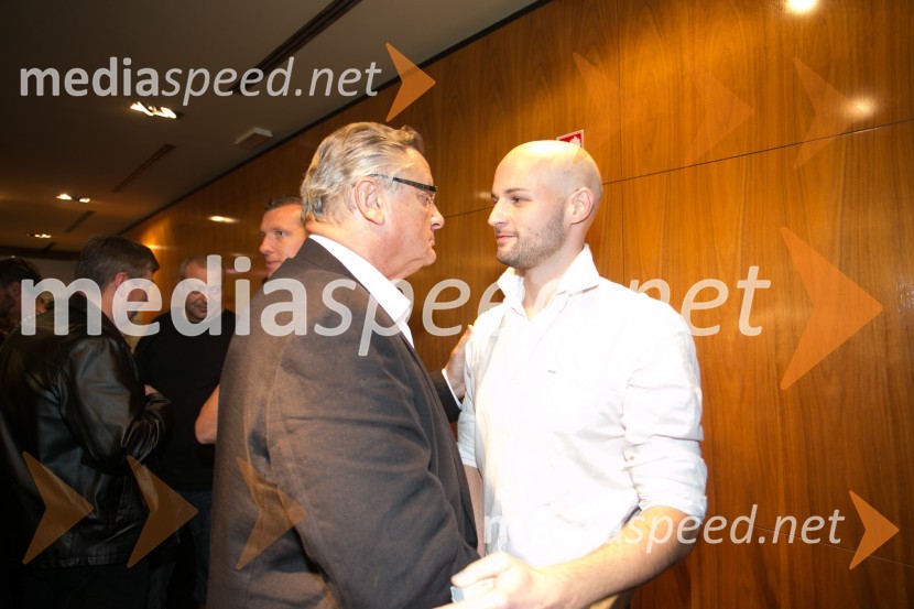  Dušan Mlakar, režiser;  Jaka Lah, igralecZlata čeveljčka, premiera predstave