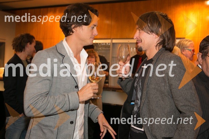  Domen Valič, igralec;  Jure Kopušar, igralecZlata čeveljčka, premiera predstave