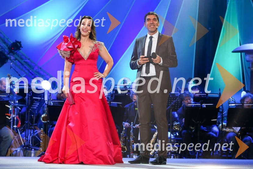  Blažka Müller, voditeljica;  Mario Galunič, voditeljSlovenska popevka 2014