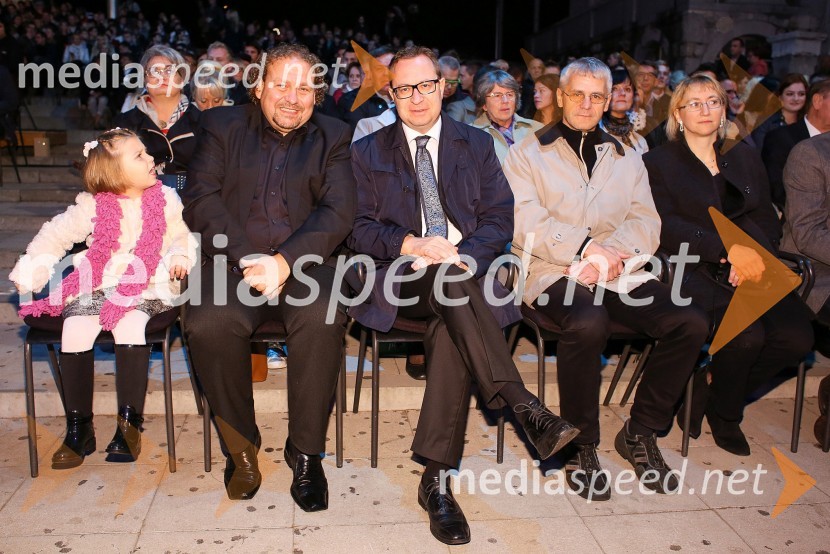  ... ;  Darko  Brlek, direktor, Festival Ljubljana;  Marko Filli,  generalni direktor RTV Slovenija;  ... ;  ... Slovenska popevka 2014