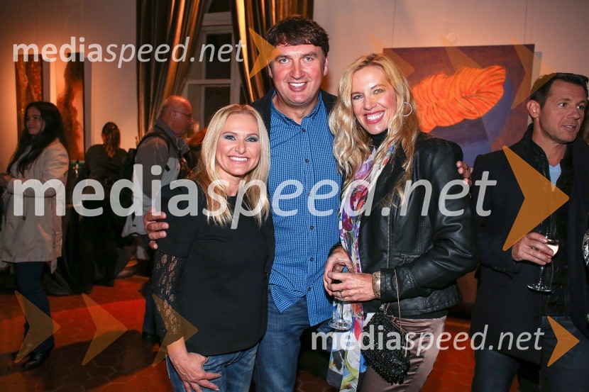  Nuša Derenda, pevka;  Frenk Derenda, glasbenik;  ... Slovenska popevka 2014