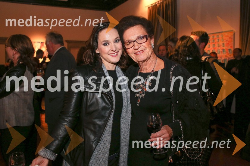  Blažka Müller, voditeljica;  Elza Budau, pevkaSlovenska popevka 2014