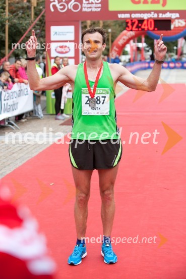  Riko Novak, zmagovalec teka na 10 km (2687)5. Eko maraton Maribor